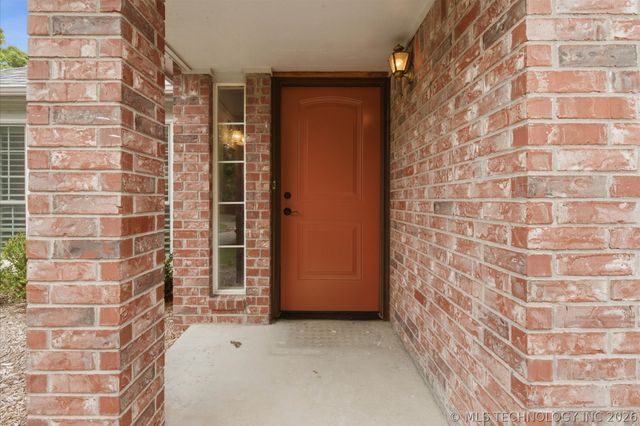 3731 S 74th West Place, Tulsa, OK 74107