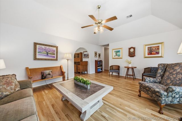 3731 S 74th West Place, Tulsa, OK 74107