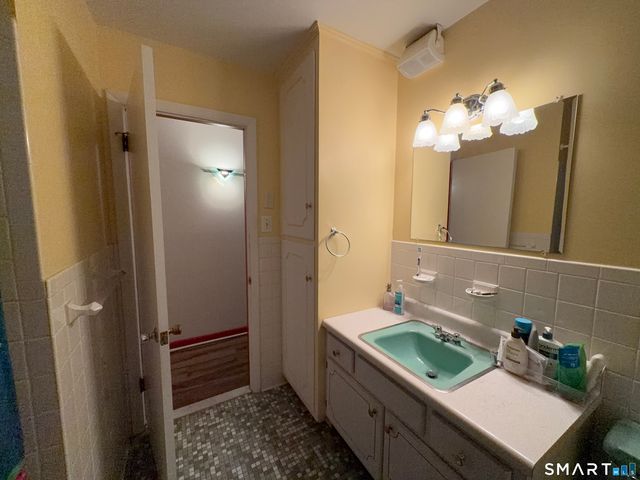 46 Gibson Avenue, Trumbull, CT 06611