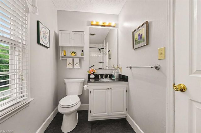 508 O'Neill Drive, Jamestown, NC 27282