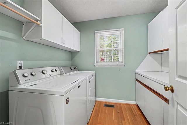 508 O'Neill Drive, Jamestown, NC 27282