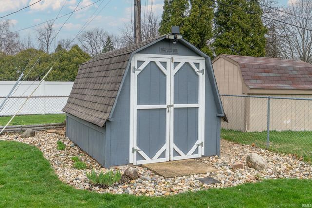 22835 Gilford Court, Elkhart, IN 46514