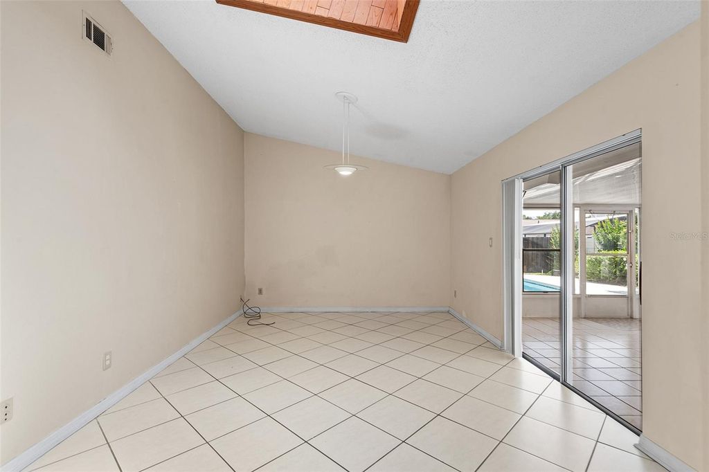 Image 15 of property listing at 8971 ANGELICA DRIVE, Orlando, FL 32836