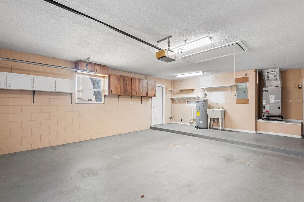 Image 30 of property listing at 8971 ANGELICA DRIVE, Orlando, FL 32836