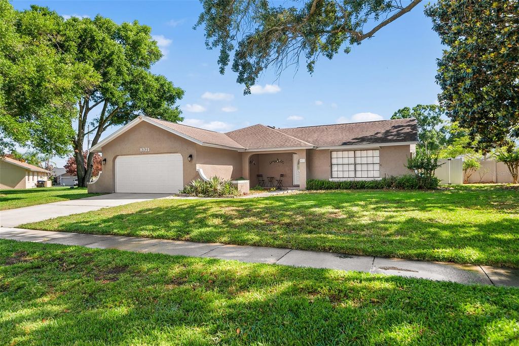 Image 40 of property listing at 8971 ANGELICA DRIVE, Orlando, FL 32836