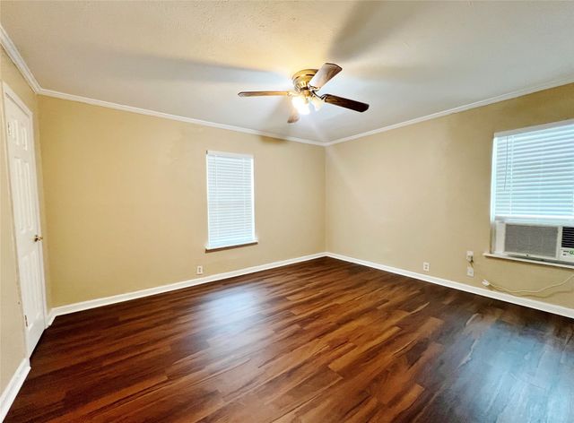 4236 Comanche Street, Fort Worth, TX 76119