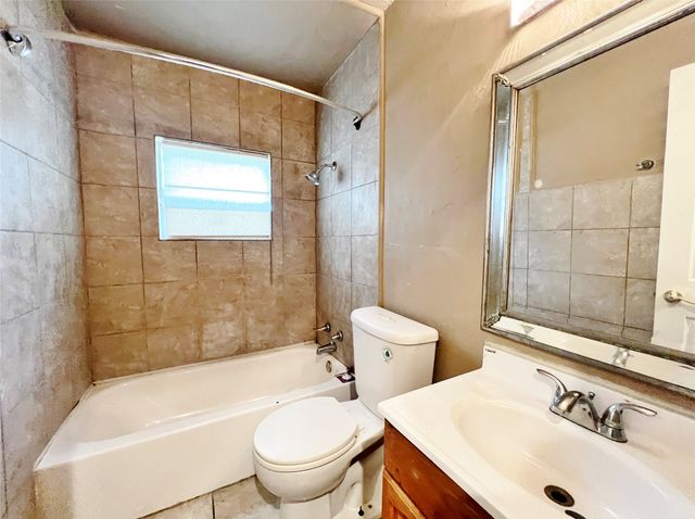 4236 Comanche Street, Fort Worth, TX 76119