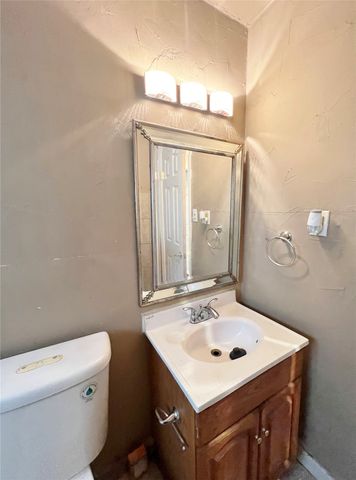 4236 Comanche Street, Fort Worth, TX 76119