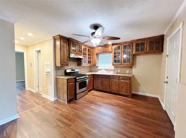 4236 Comanche Street, Fort Worth, TX 76119