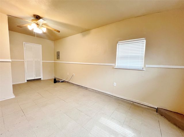4236 Comanche Street, Fort Worth, TX 76119