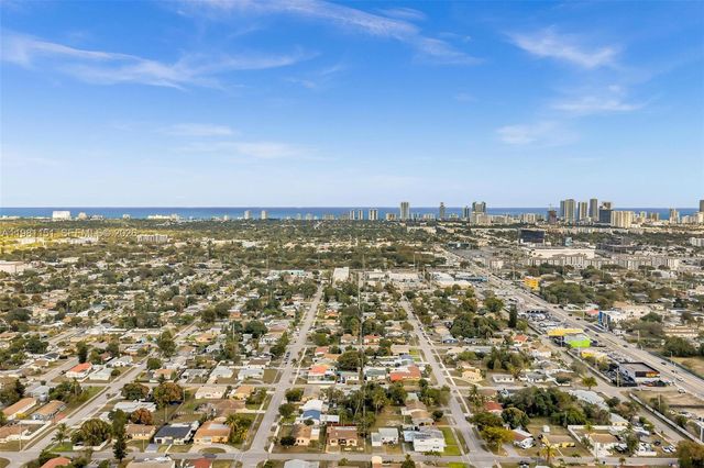 2431 Mayo St, Hollywood, FL 33020