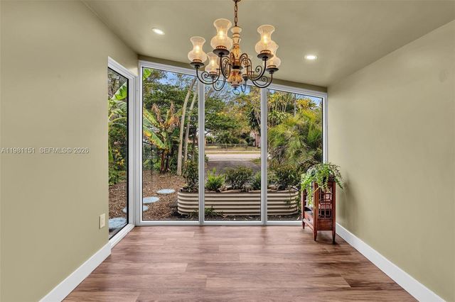 2431 Mayo St, Hollywood, FL 33020