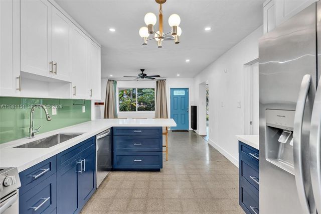 2431 Mayo St, Hollywood, FL 33020