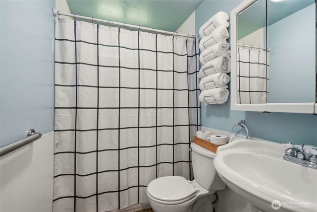 209 W Scott Street, Aberdeen, WA 98520