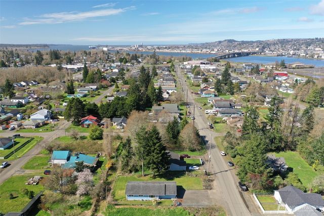 209 W Scott Street, Aberdeen, WA 98520