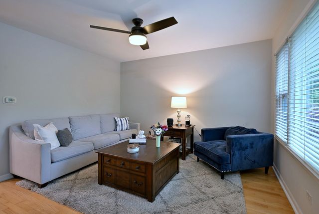 6524 N Oshkosh Avenue, Chicago, IL 60631