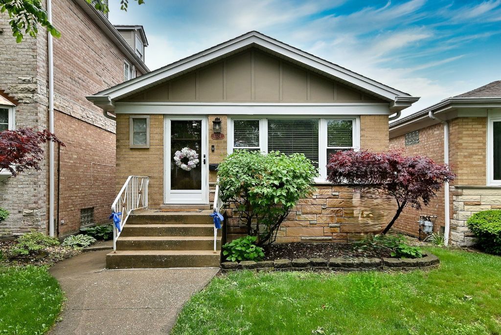 6524 N Oshkosh Avenue, Chicago, IL 60631
