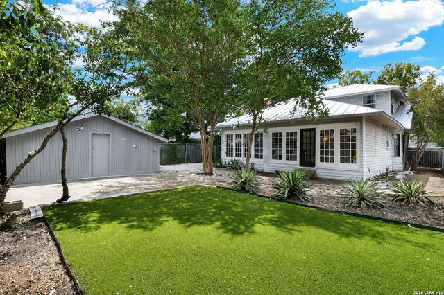 617 E Park Ave, San Antonio, TX 78212