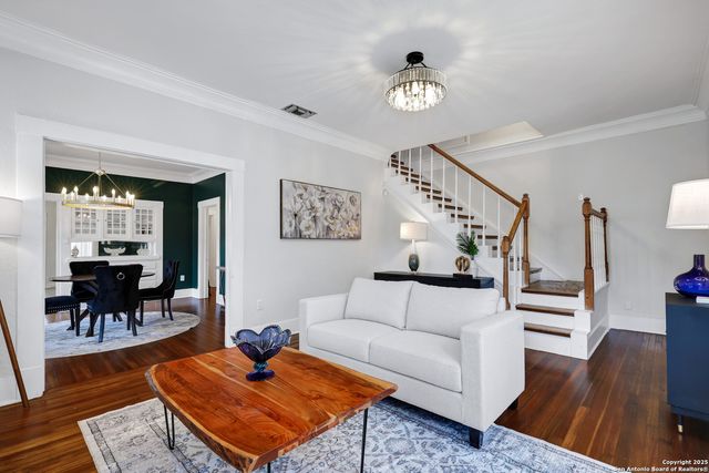 617 E Park Ave, San Antonio, TX 78212