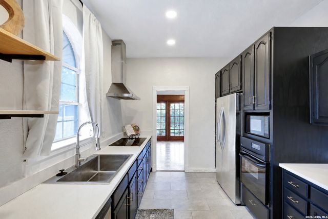 617 E Park Ave, San Antonio, TX 78212
