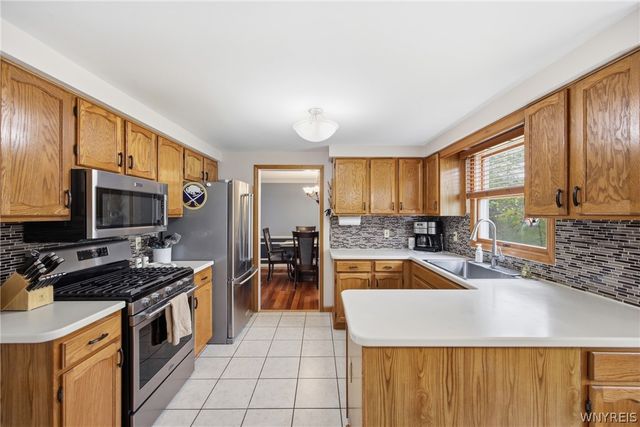 198 Barbados Drive, Cheektowaga, NY 14227