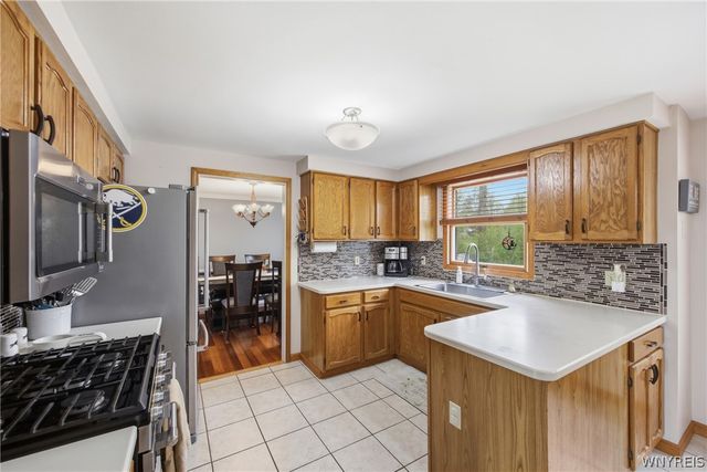 198 Barbados Drive, Cheektowaga, NY 14227