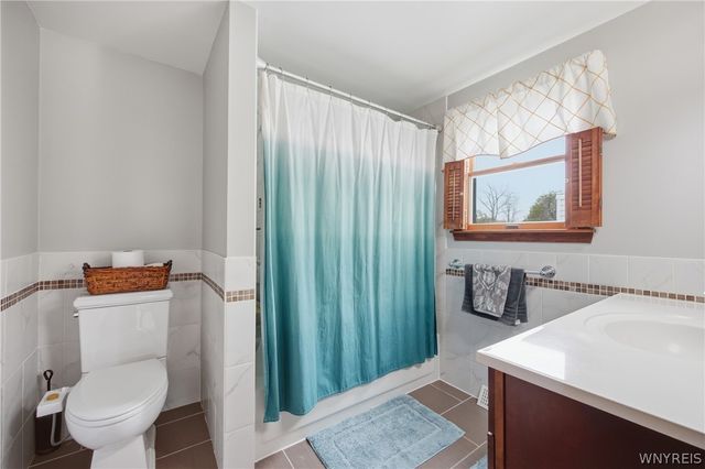 198 Barbados Drive, Cheektowaga, NY 14227