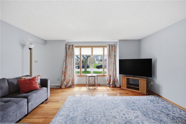 198 Barbados Drive, Cheektowaga, NY 14227