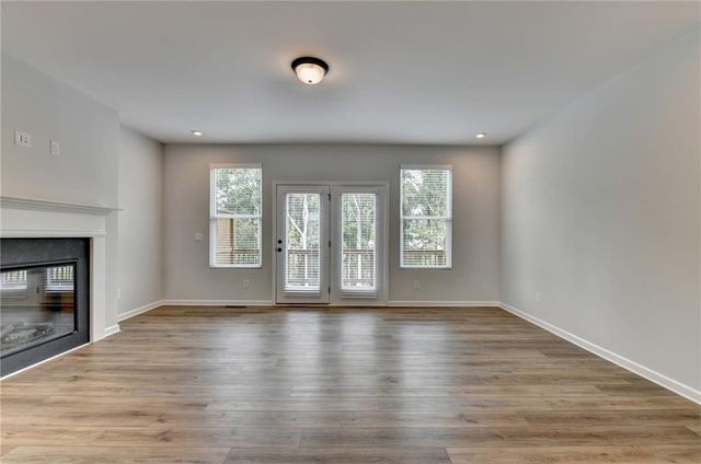 3052 Beacon Bend Crossing, Lawrenceville, GA 30043