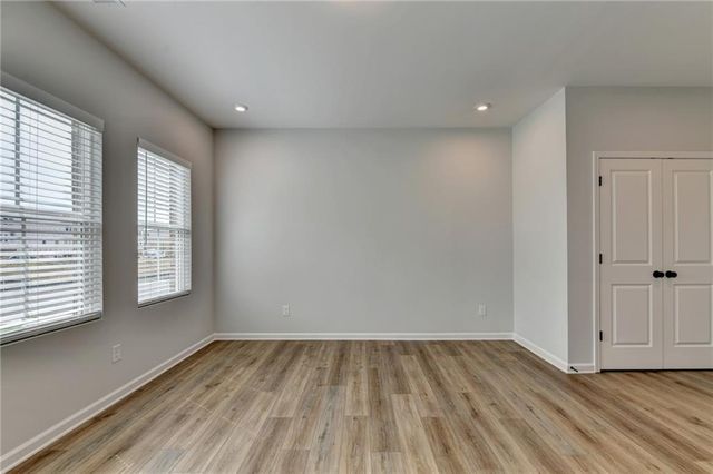 3052 Beacon Bend Crossing, Lawrenceville, GA 30043
