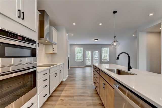 3052 Beacon Bend Crossing, Lawrenceville, GA 30043