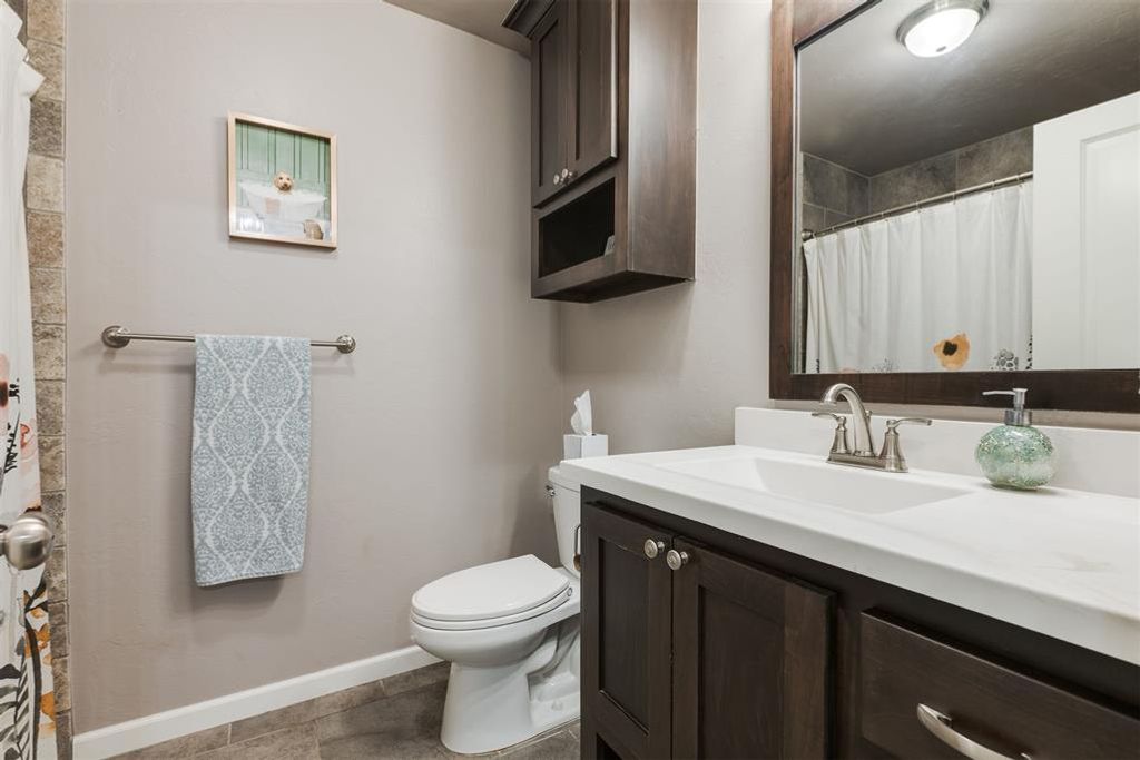 Image 15 of property listing at 3909 Brougham Way, Oklahoma City, OK 73179