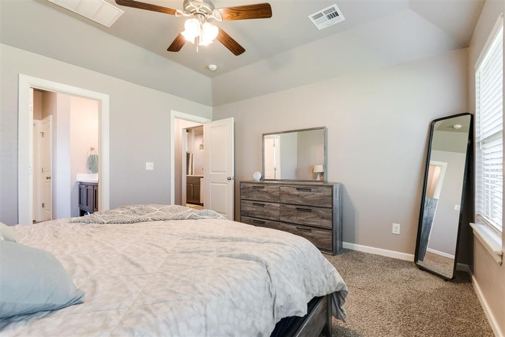 Image 24 of property listing at 3909 Brougham Way, Oklahoma City, OK 73179