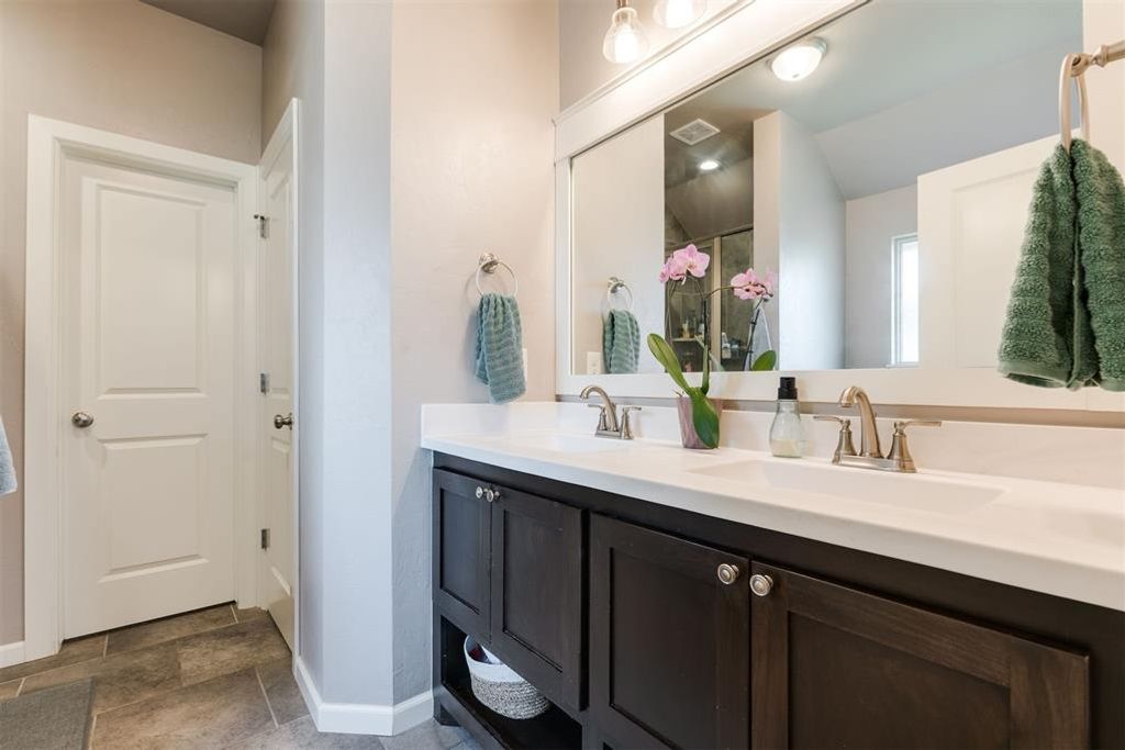 Image 26 of property listing at 3909 Brougham Way, Oklahoma City, OK 73179