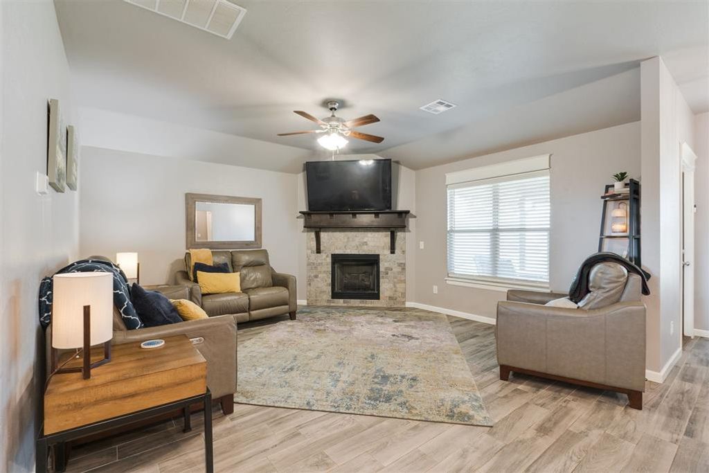 Image 40 of property listing at 3909 Brougham Way, Oklahoma City, OK 73179