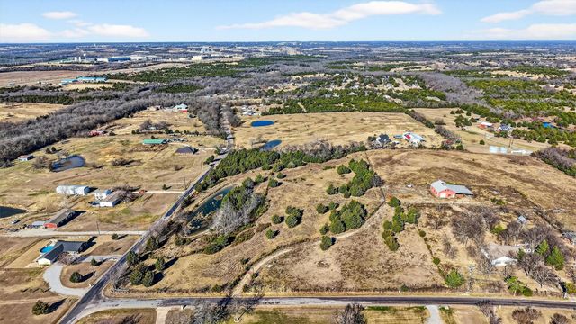 137 STARK LANE, Sherman, TX 75090