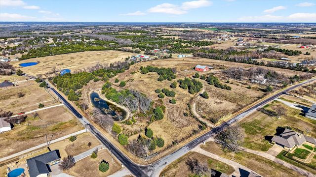 137 STARK LANE, Sherman, TX 75090