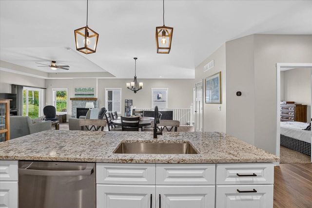 3835 Tanglewood Place, Janesville, WI 53546