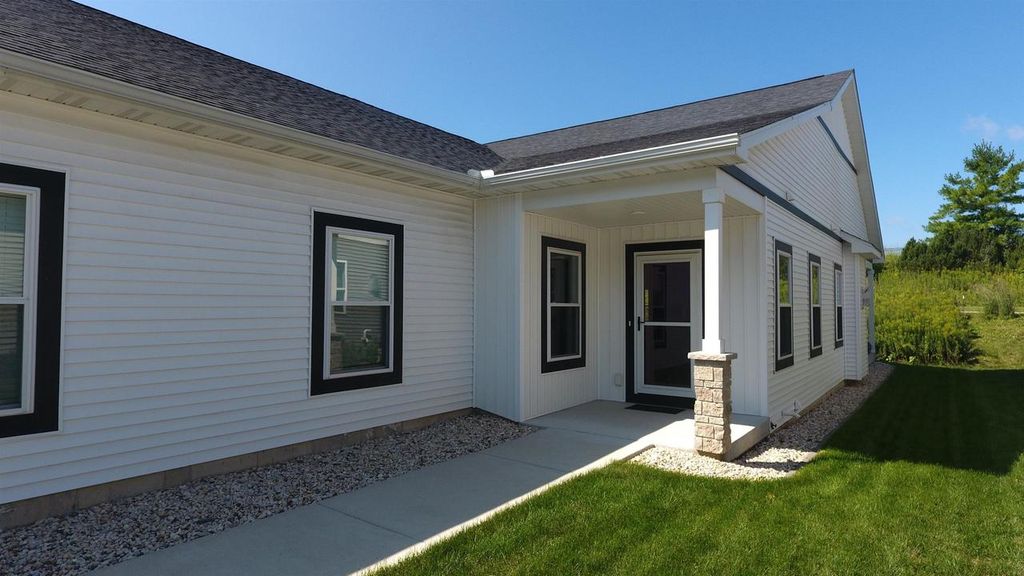 3835 Tanglewood Place, Janesville, WI 53546