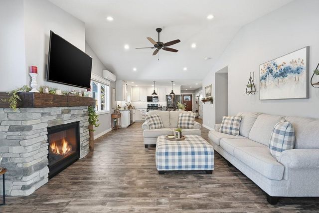 3509 Cambridge Place, River Falls, WI 54022