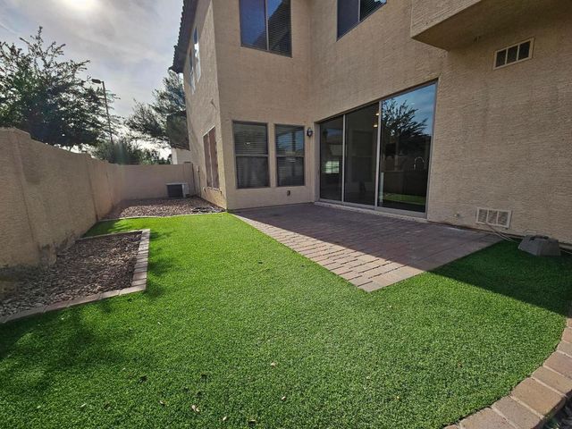 3542 S Posse Trail, Gilbert, AZ 85297