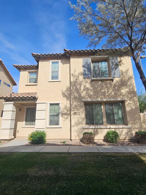 3542 S Posse Trail, Gilbert, AZ 85297