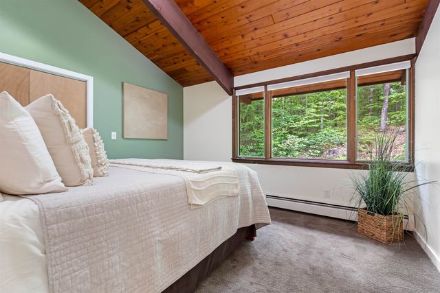 38 Pinecrest Drive, Bedford, NH 03110