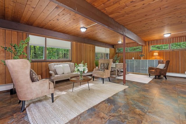 38 Pinecrest Drive, Bedford, NH 03110