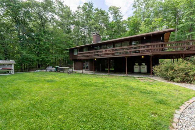 38 Pinecrest Drive, Bedford, NH 03110
