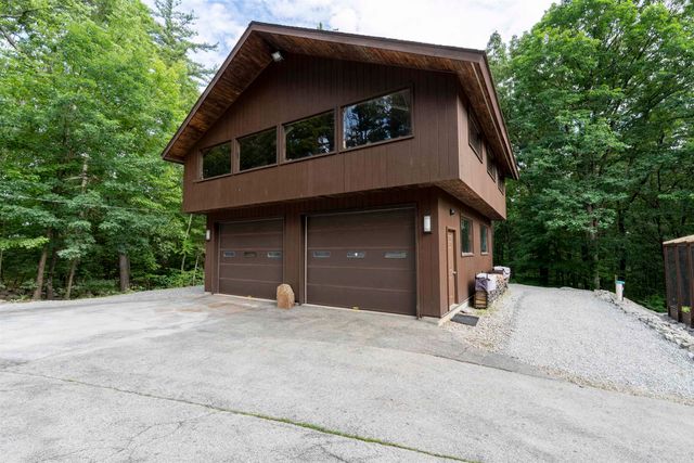 38 Pinecrest Drive, Bedford, NH 03110