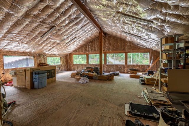 38 Pinecrest Drive, Bedford, NH 03110