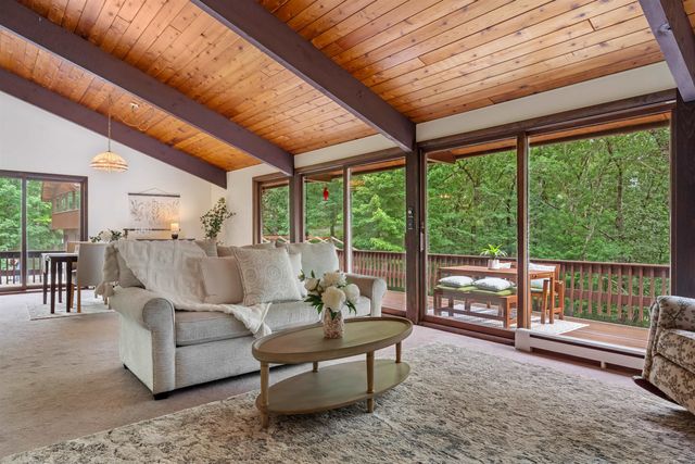 38 Pinecrest Drive, Bedford, NH 03110