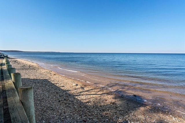 4 Richard Path, Nissequogue, NY 11780