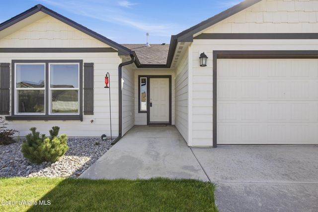 16161 N Hadley Loop, Rathdrum, ID 83858